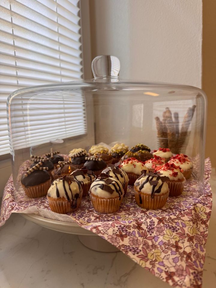 Cupcakes unter der Glasglocke